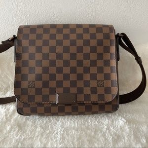 Louis VUITTON Damier District PM Crossbody bag